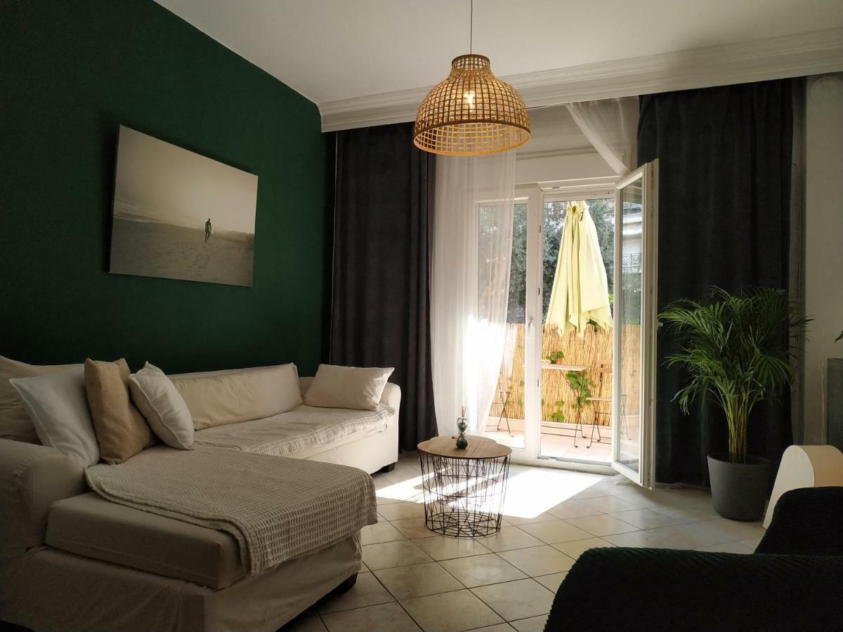 Bright Apartment Steps From The Sea Salonic Exterior foto