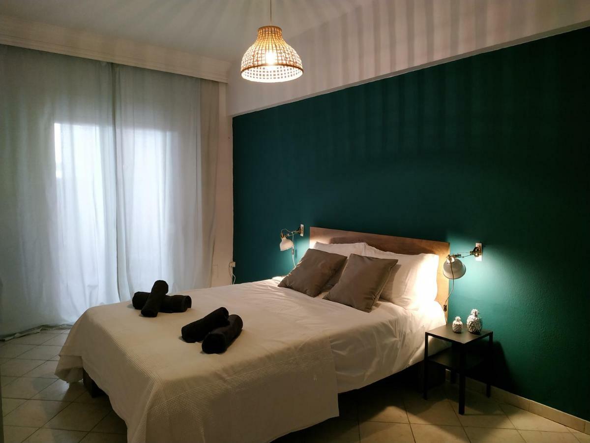 Bright Apartment Steps From The Sea Salonic Exterior foto